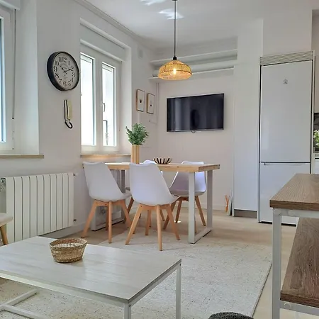 Plaza Del Ayuntamiento -centro Historico- Овьедо